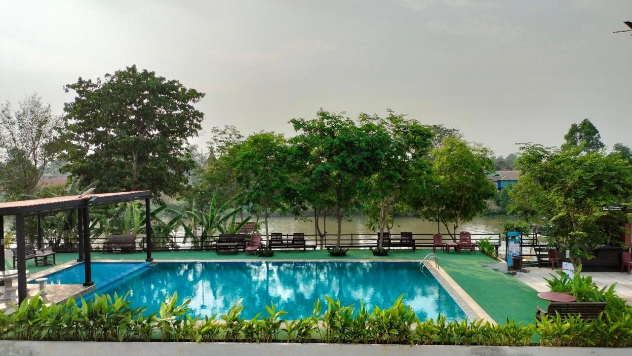 Toh Buk Seng Ayutthaya Hotel Exterior foto