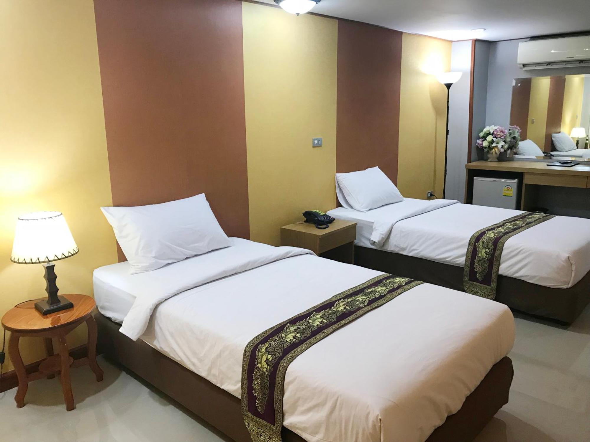 Toh Buk Seng Ayutthaya Hotel Exterior foto