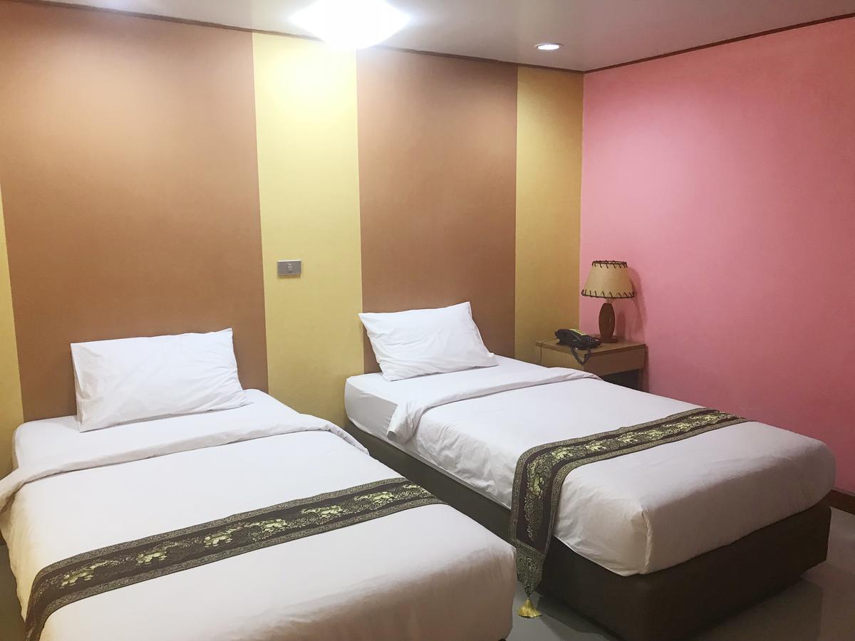 Toh Buk Seng Ayutthaya Hotel Exterior foto