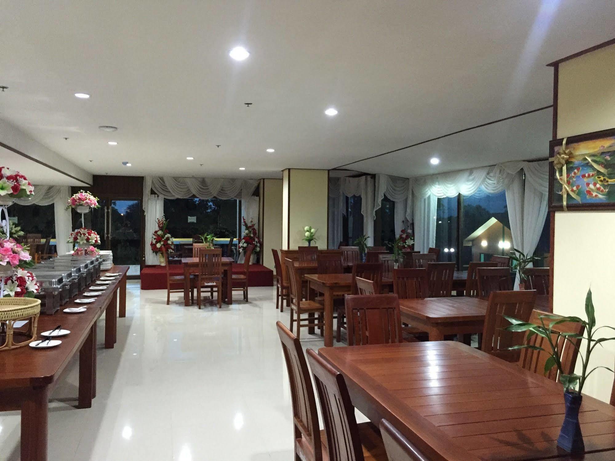Toh Buk Seng Ayutthaya Hotel Exterior foto