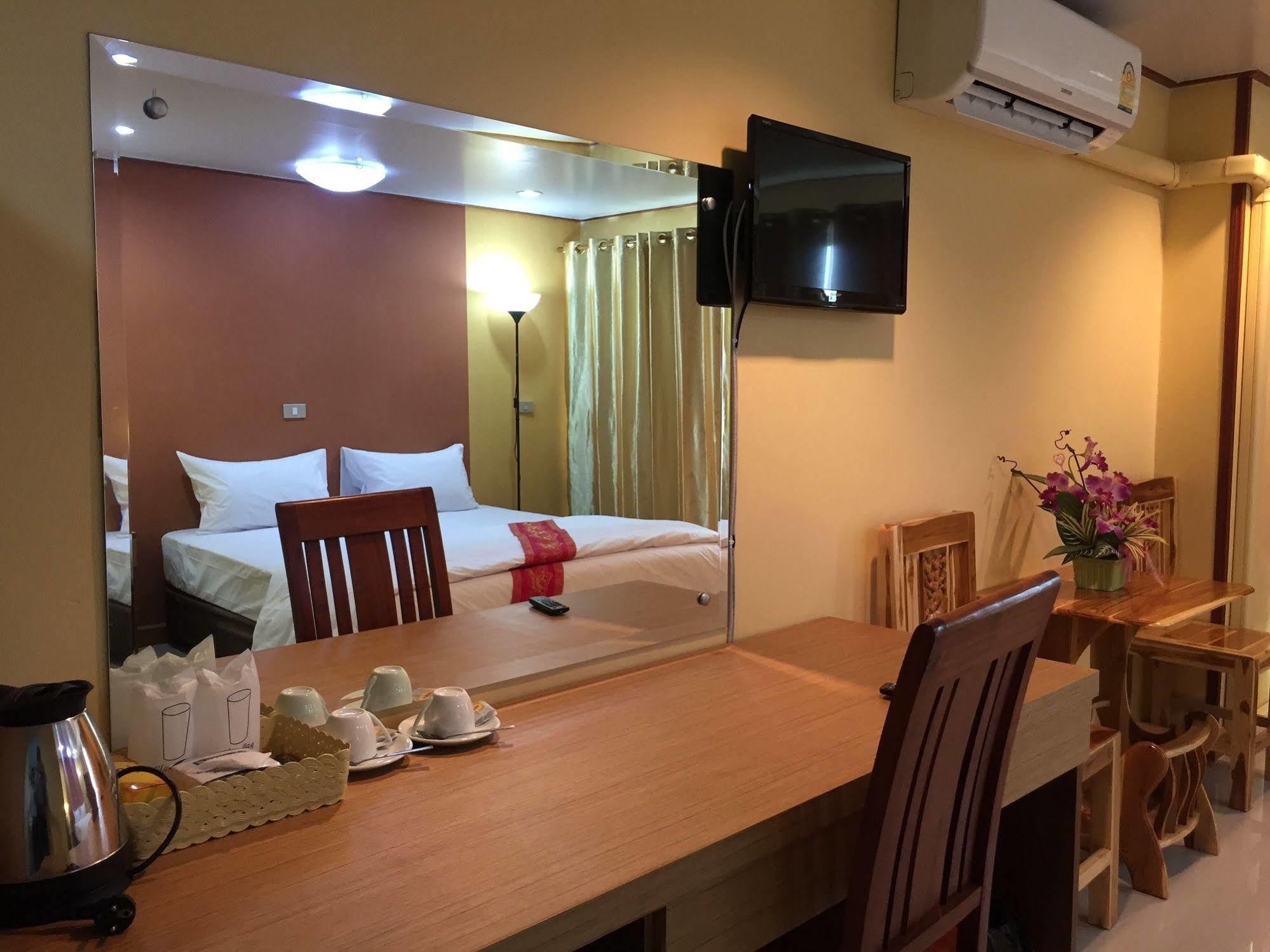 Toh Buk Seng Ayutthaya Hotel Exterior foto