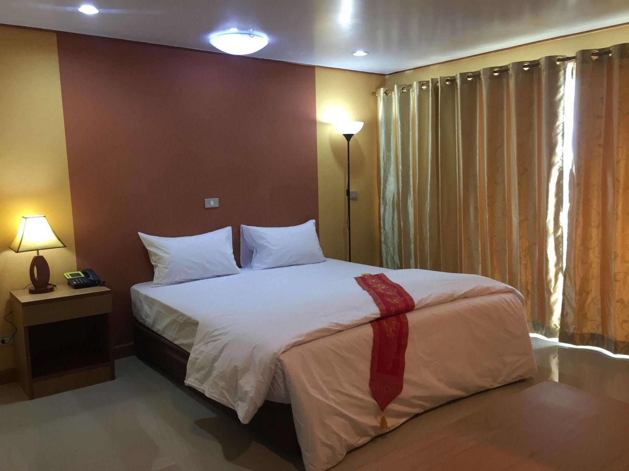 Toh Buk Seng Ayutthaya Hotel Exterior foto