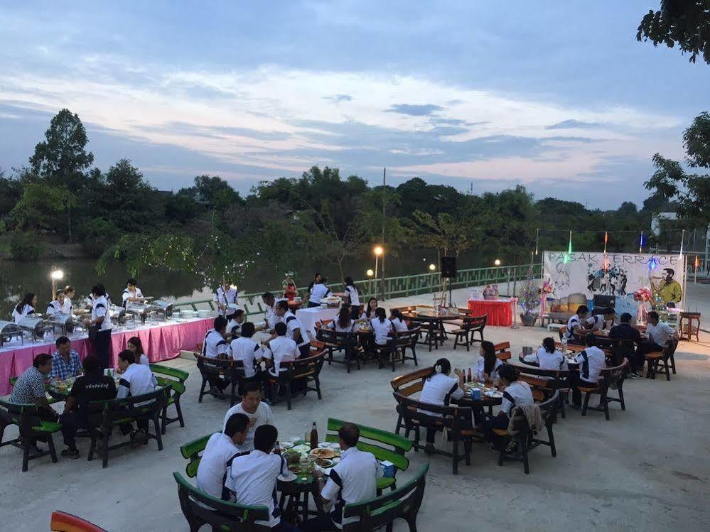 Toh Buk Seng Ayutthaya Hotel Exterior foto